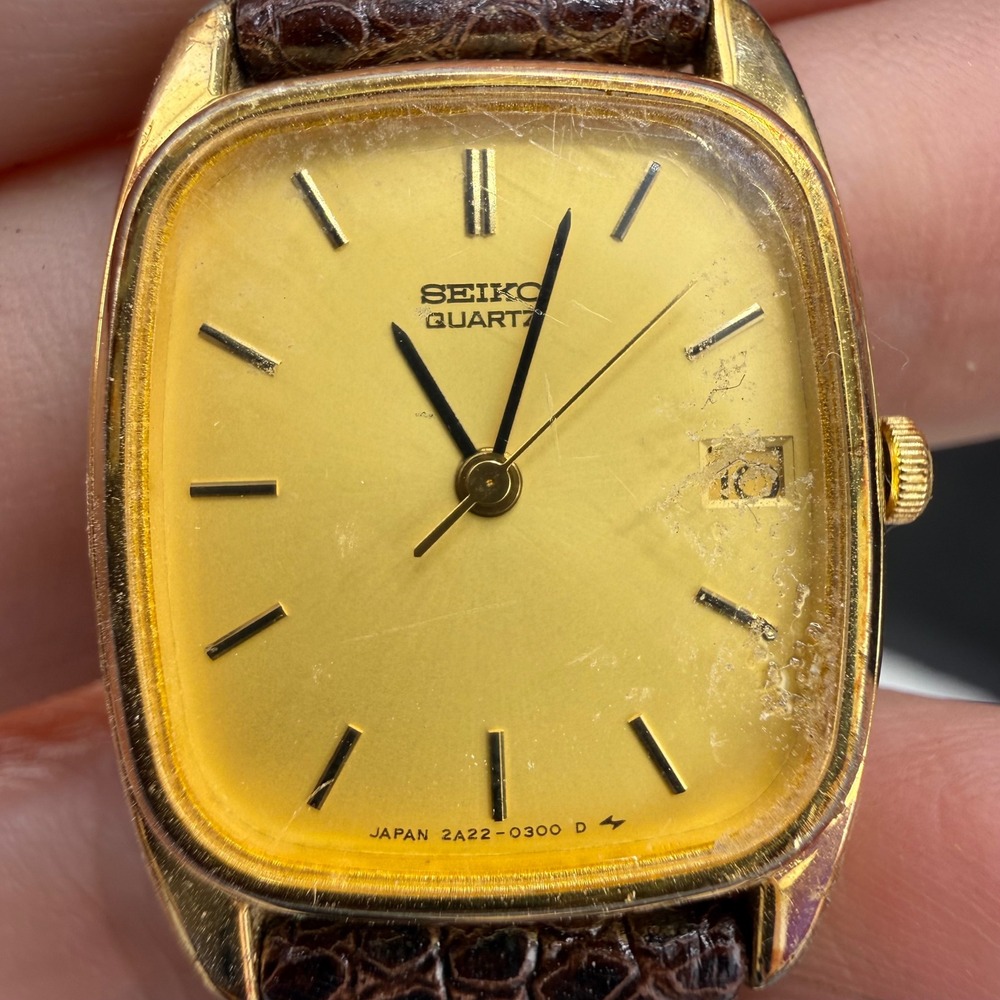 Vintage‎ Seiko Quartz Watch Gold Tone Date 2A22-5080 Brown Leather NOT WORKING